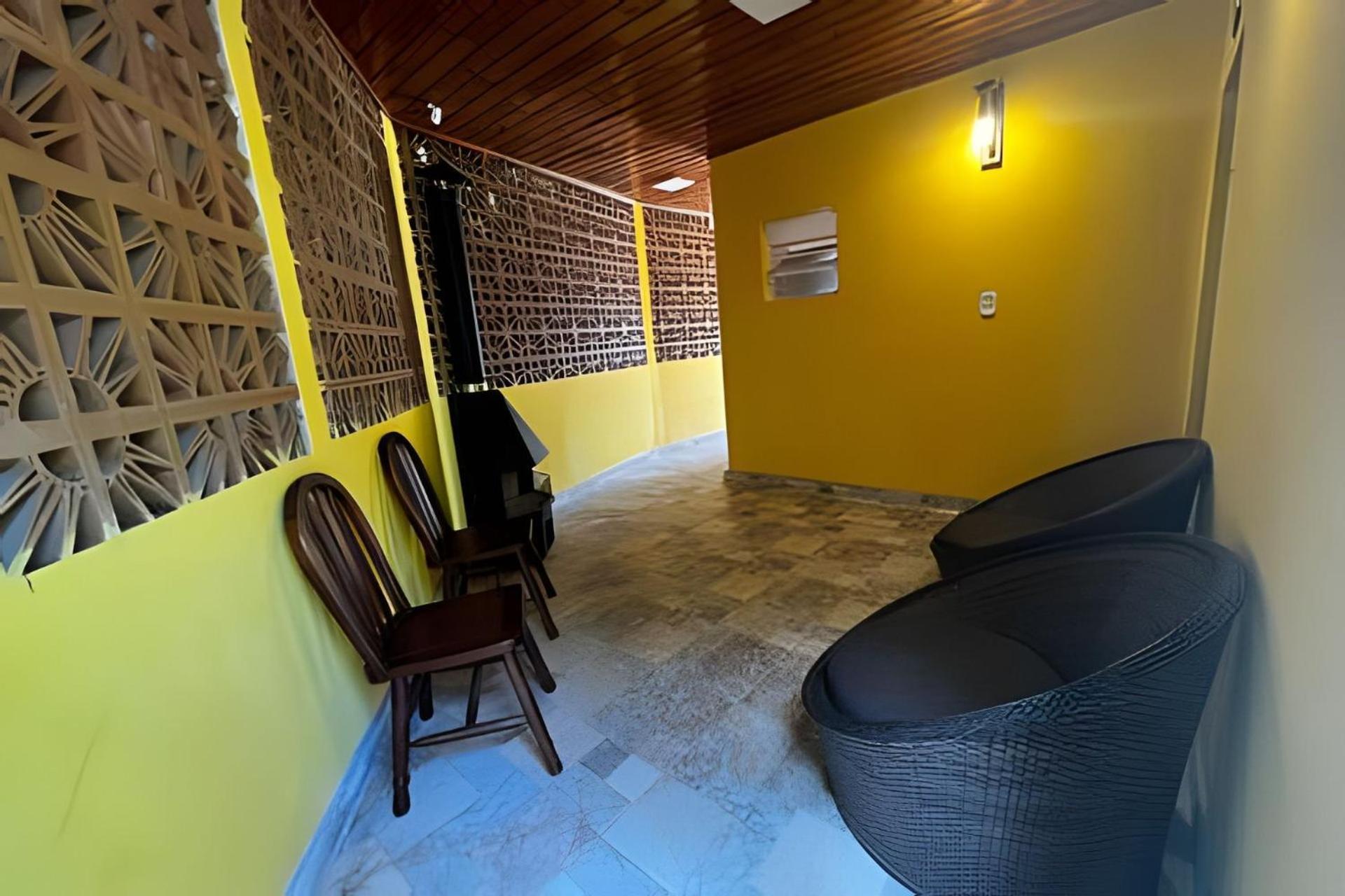 Casinha Amarela -